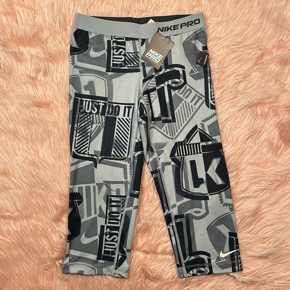 NWT Nike Pro‎ Compression Gray Black Bottoms Cropped Graphic Leggings Medium - Picture 1 of 8